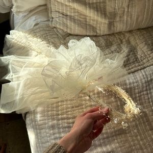 Rare vintage 2 piece wedding veil in ivory